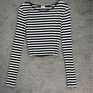 Garage black and white crop.